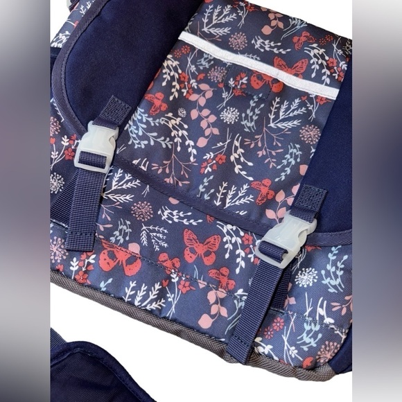 Garnet Hill Eco Crossbody Messenger Bag - Picture 12 of 14